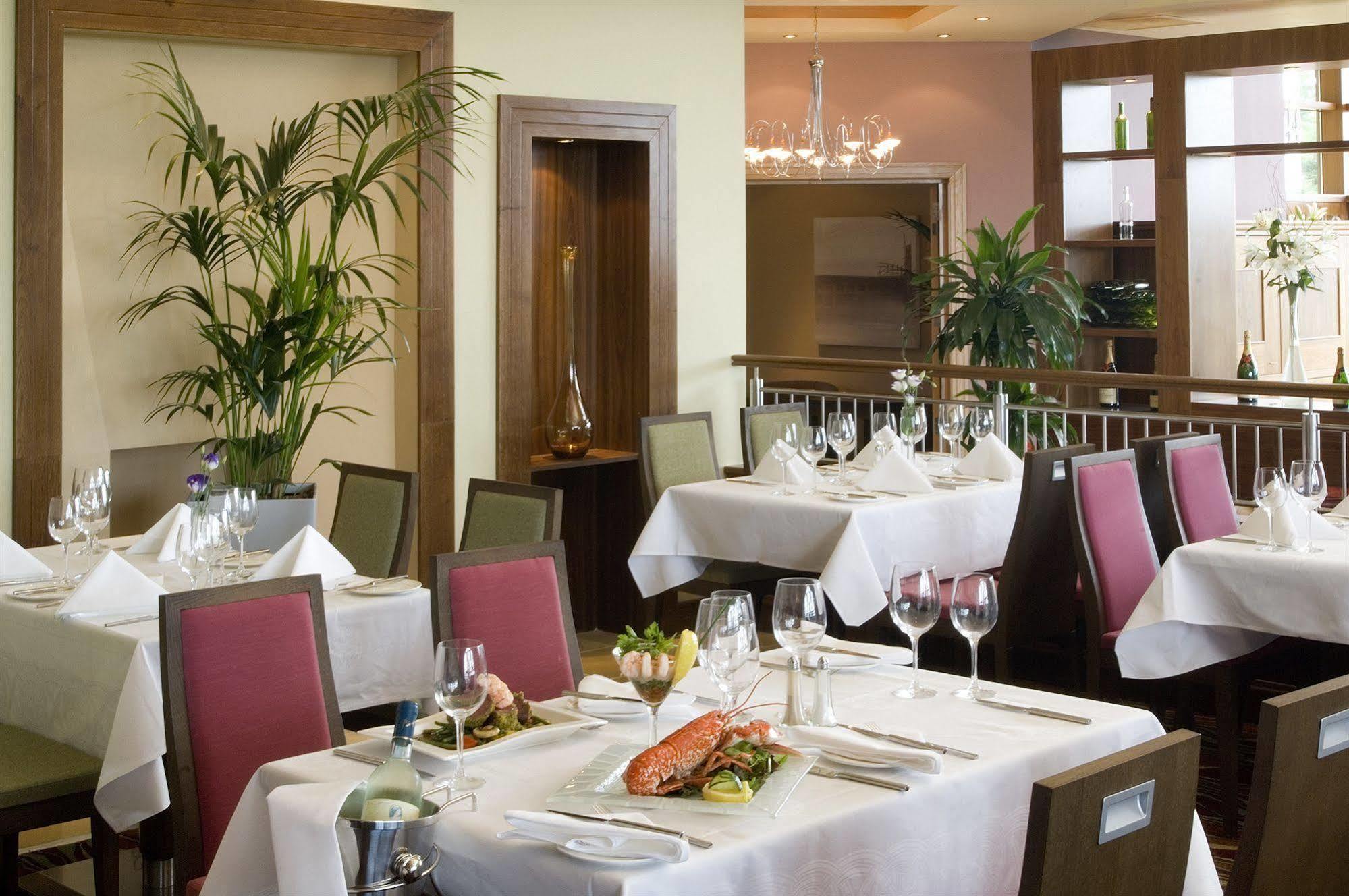 Self Catering Lodges At The Blarney Hotel & Golf Resort レストラン 写真